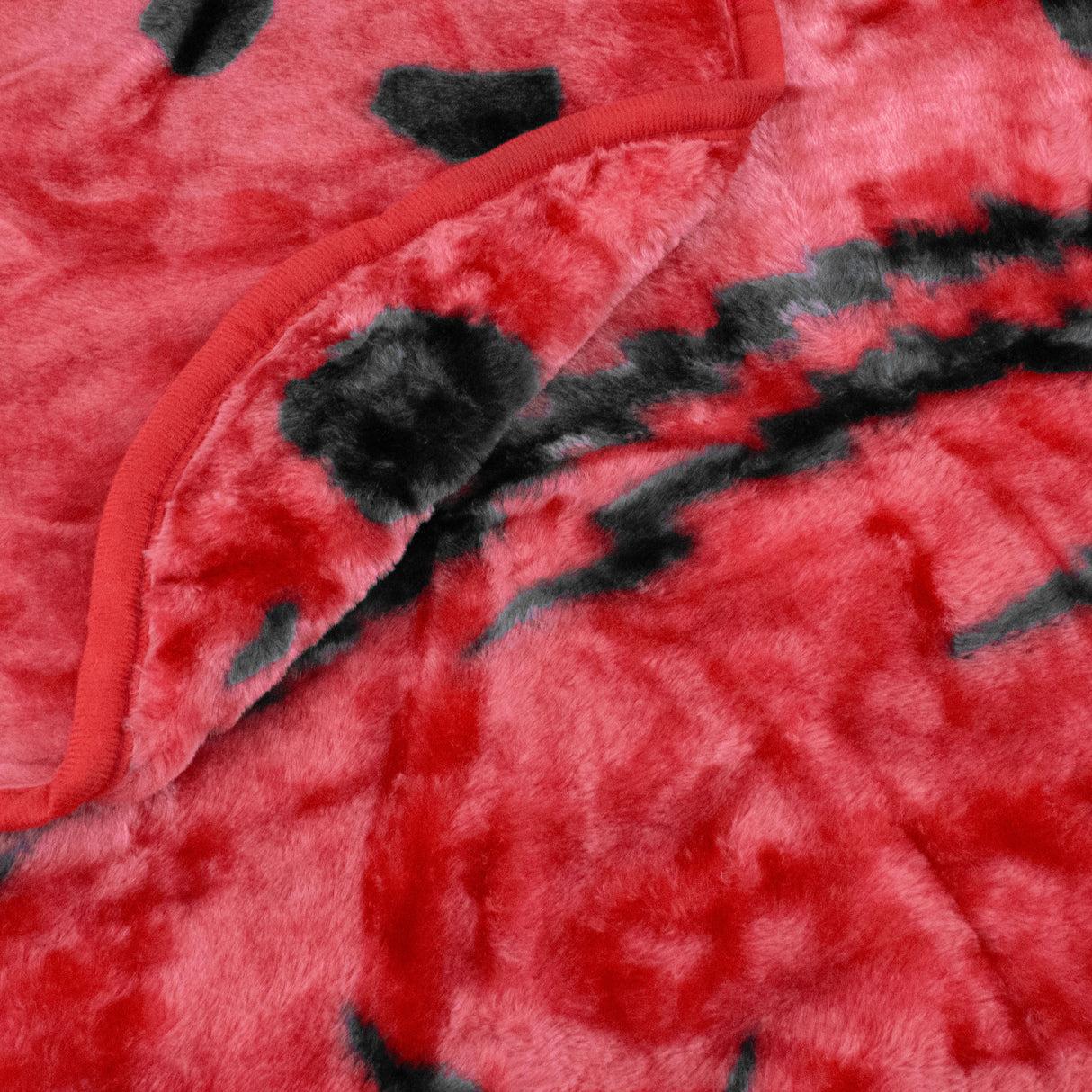 Arkansas Razorbacks Plush Throw Blanket, Bedspread, 86" x 63"