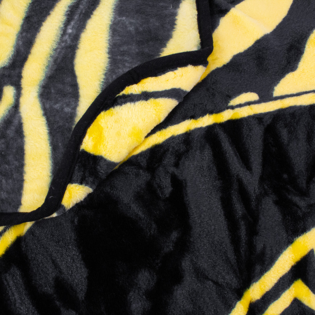 Iowa Hawkeyes Raschel Throw Blanket