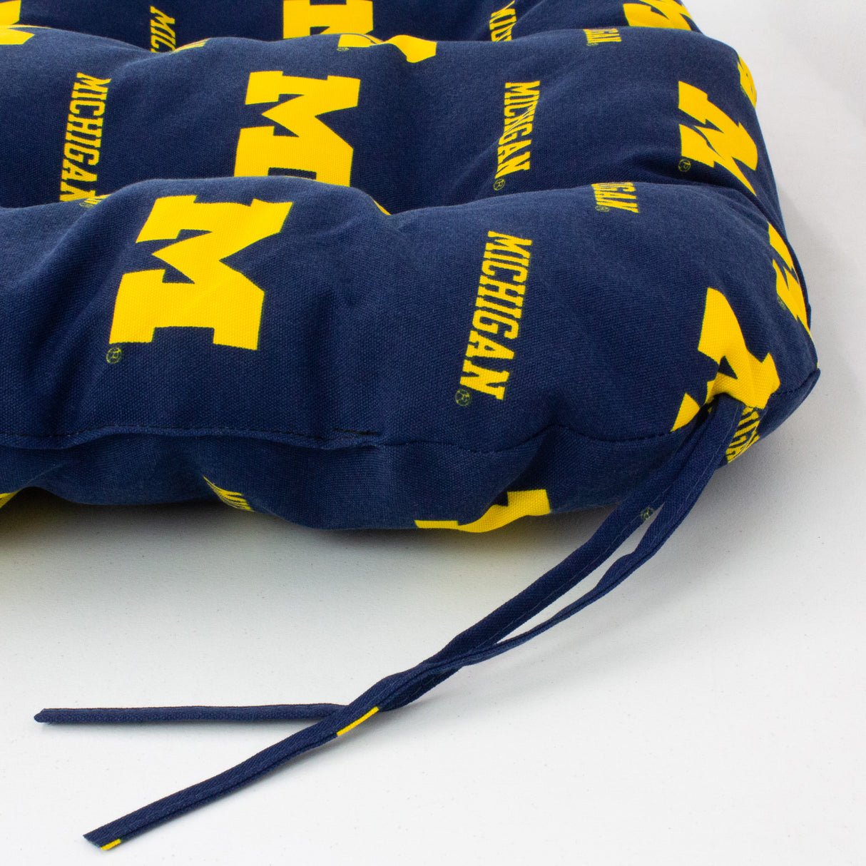 Michigan Wolverines Settee Cushion