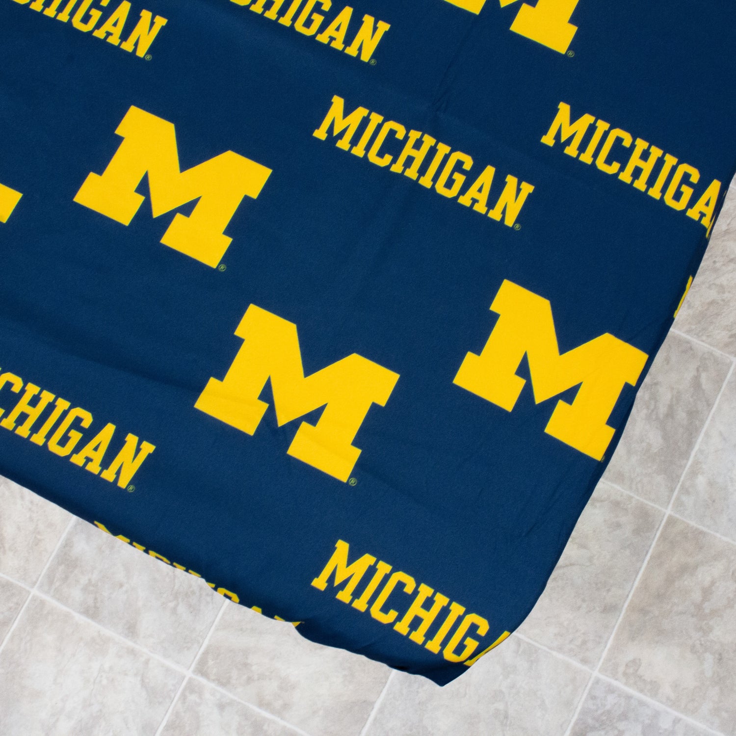 Michigan Wolverines Fitted Table Cover / Tablecloth:  3 Sizes Available