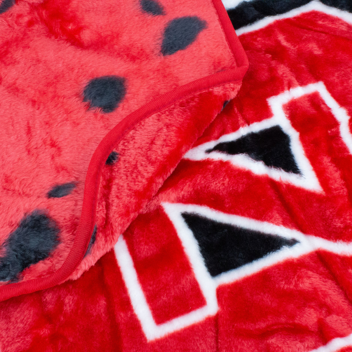 North Carolina State Wolfpack Plush Throw Blanket, Bedspread, 86" x 63"