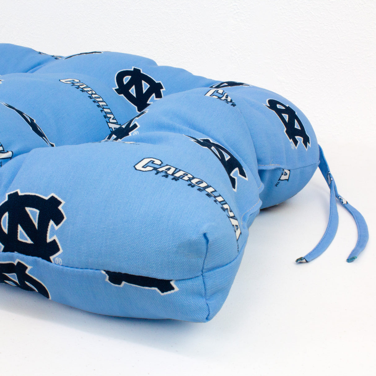 North Carolina Tar Heels Settee Cushion