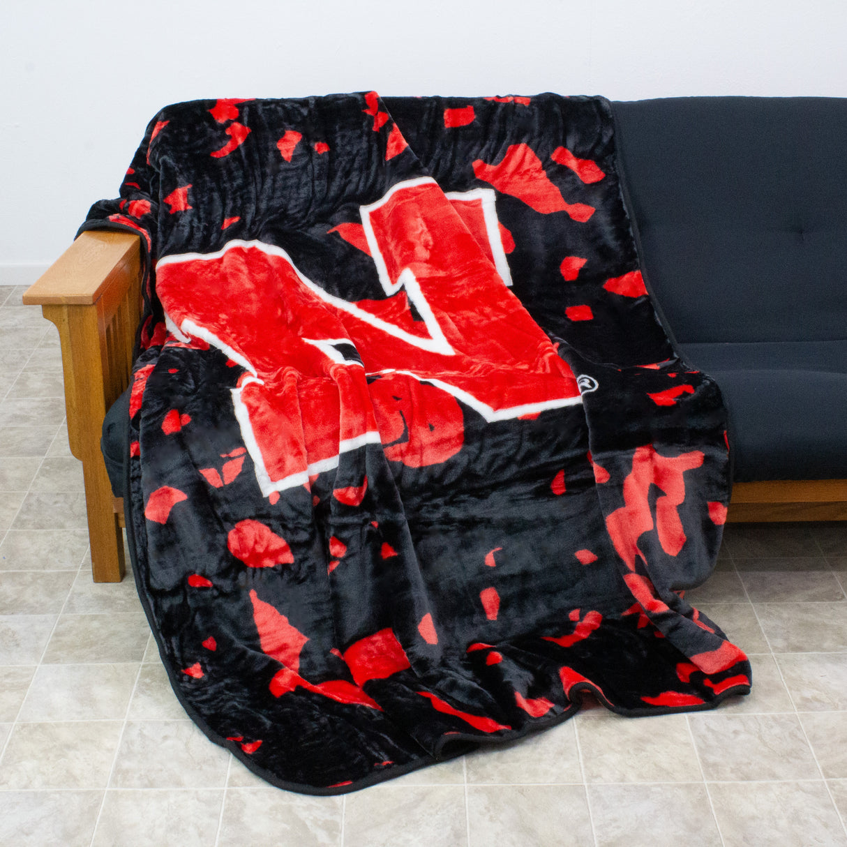 Nebraska Cornhuskers Huge Soft Plush Throw Blanket, 86" x 63"