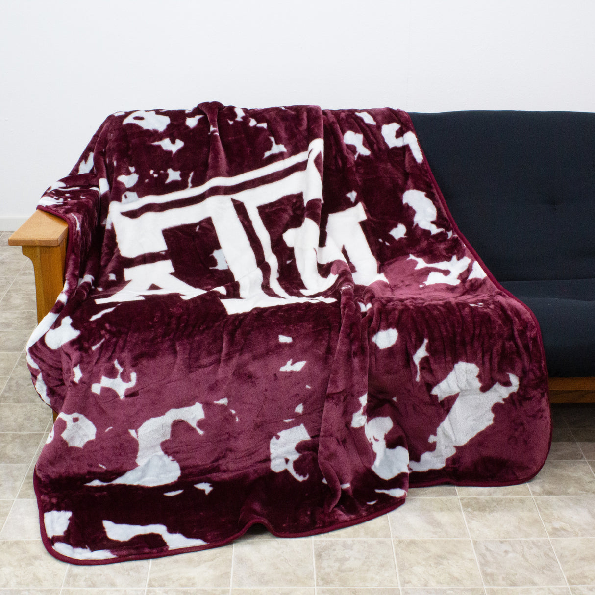Texas A&M Aggies Plush Throw Blanket, Bedspread, 86" x 63"
