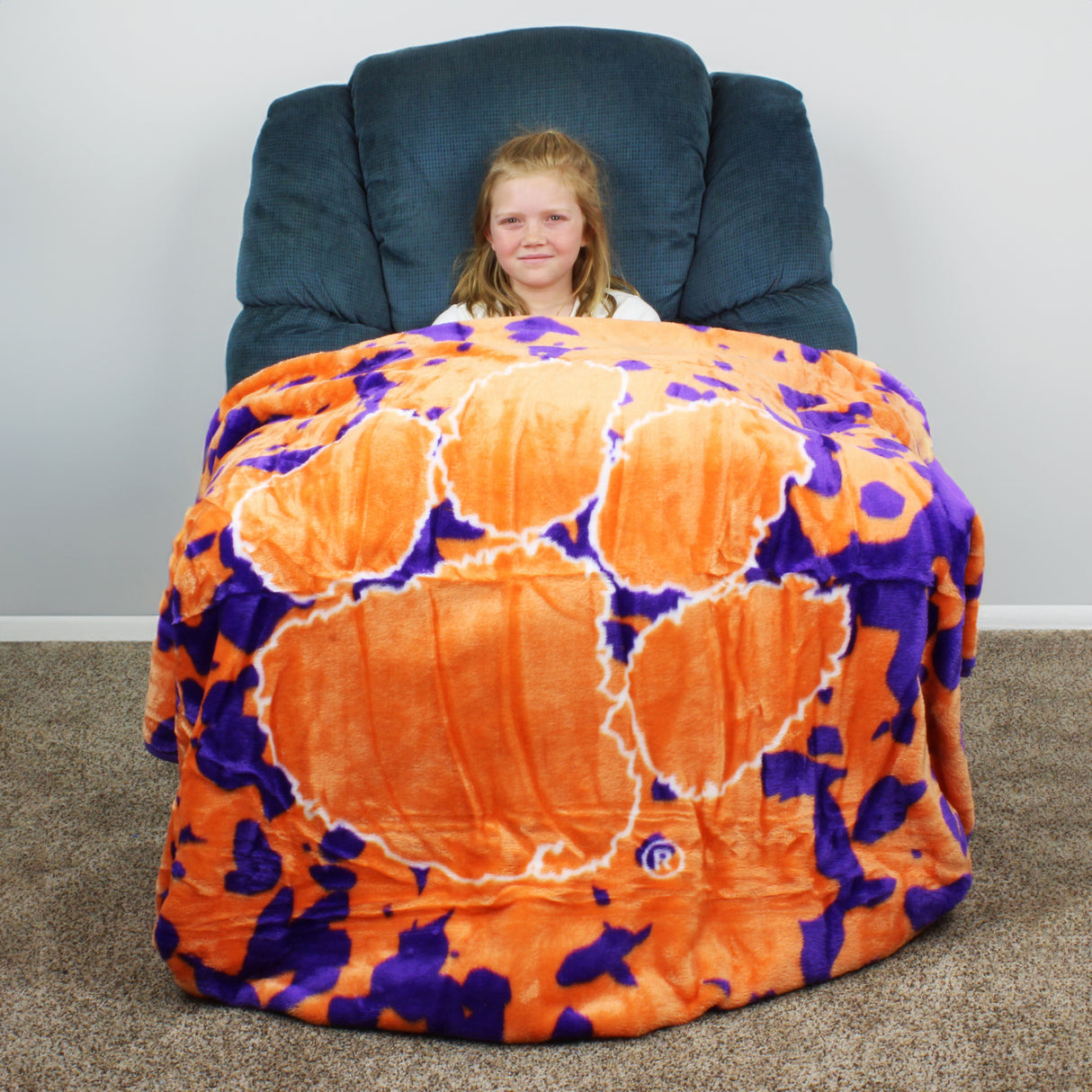 Clemson Tigers Plush Throw Blanket, Bedspread, 86" x 63"