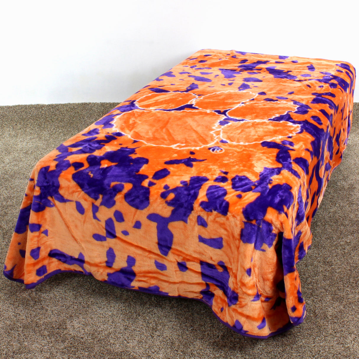 Clemson Tigers Plush Throw Blanket, Bedspread, 86" x 63"