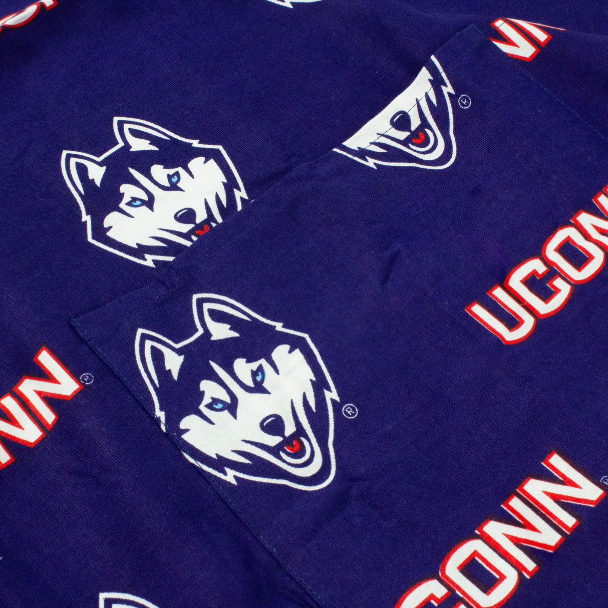 Connecticut Huskies Grilling Tailgating Apron with 9" Pocket, Adjustable