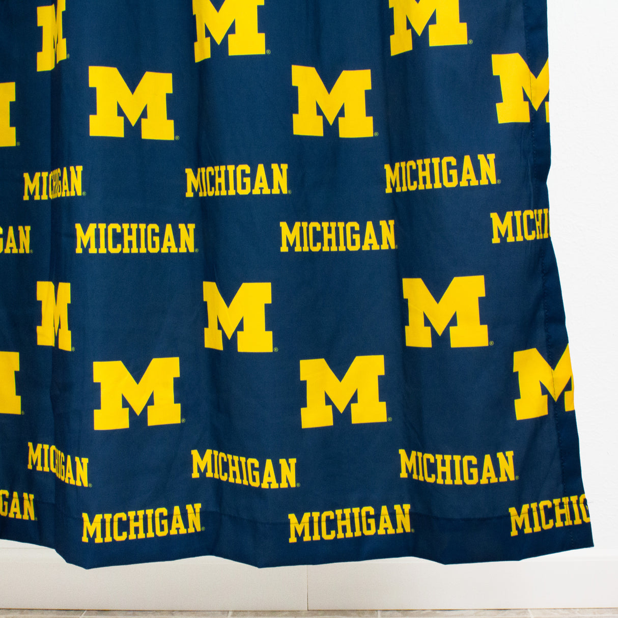 Michigan Wolverines Shower Curtain Cover