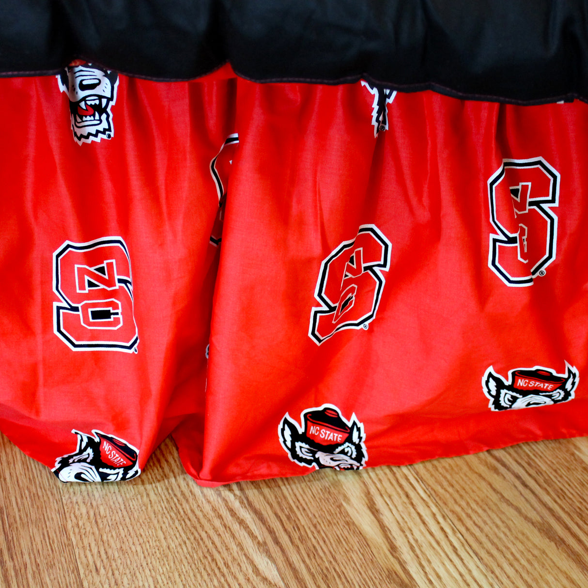 North Carolina State Wolfpack Dust Ruffle