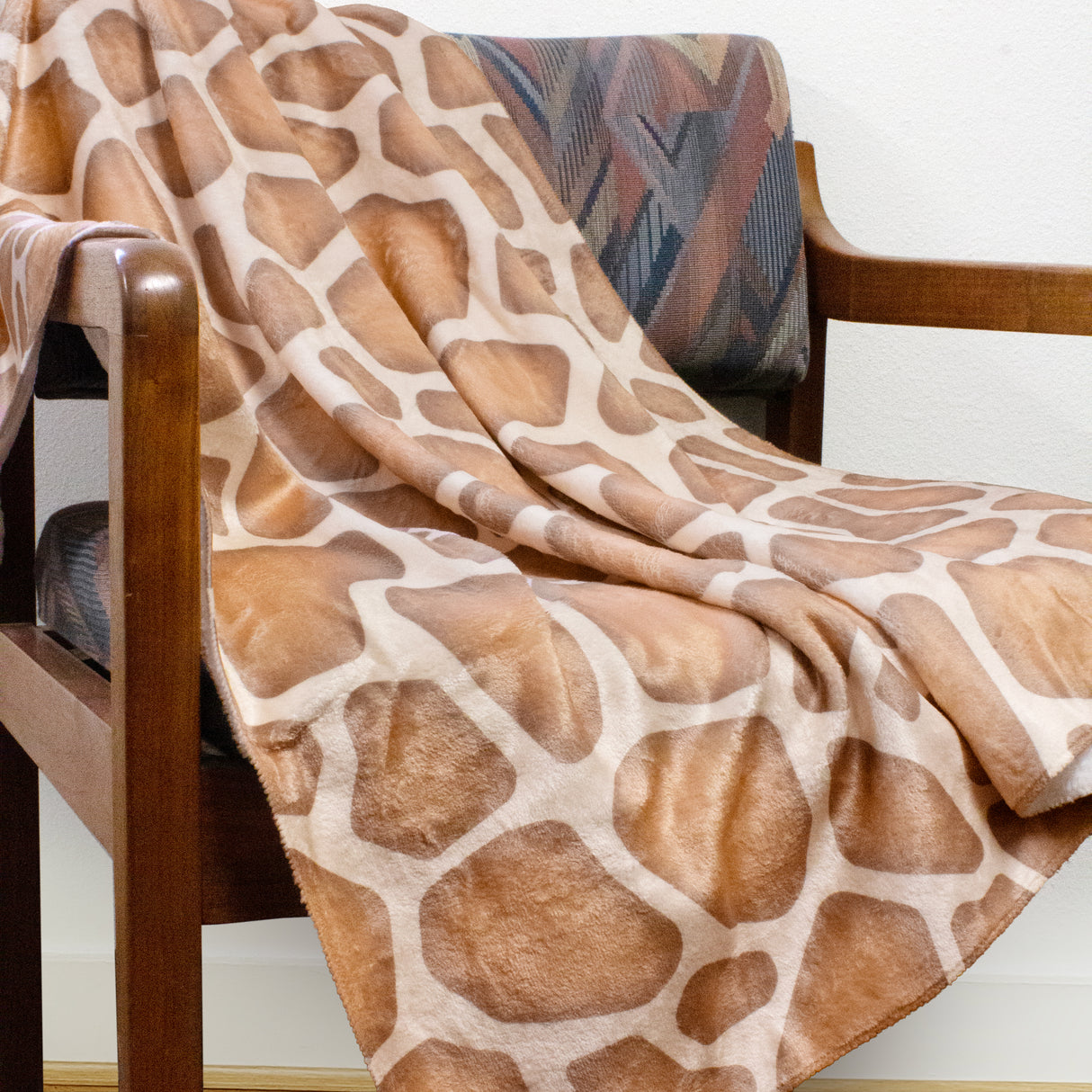 Giraffe Print Throw Blanket
