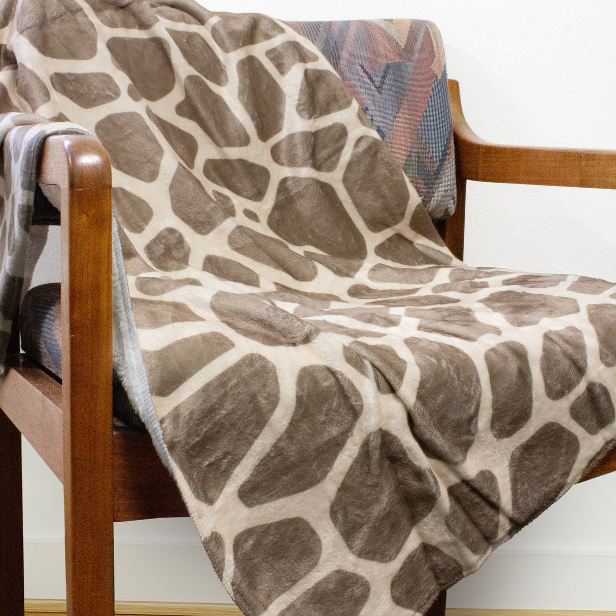 Giraffe Print Throw Blanket