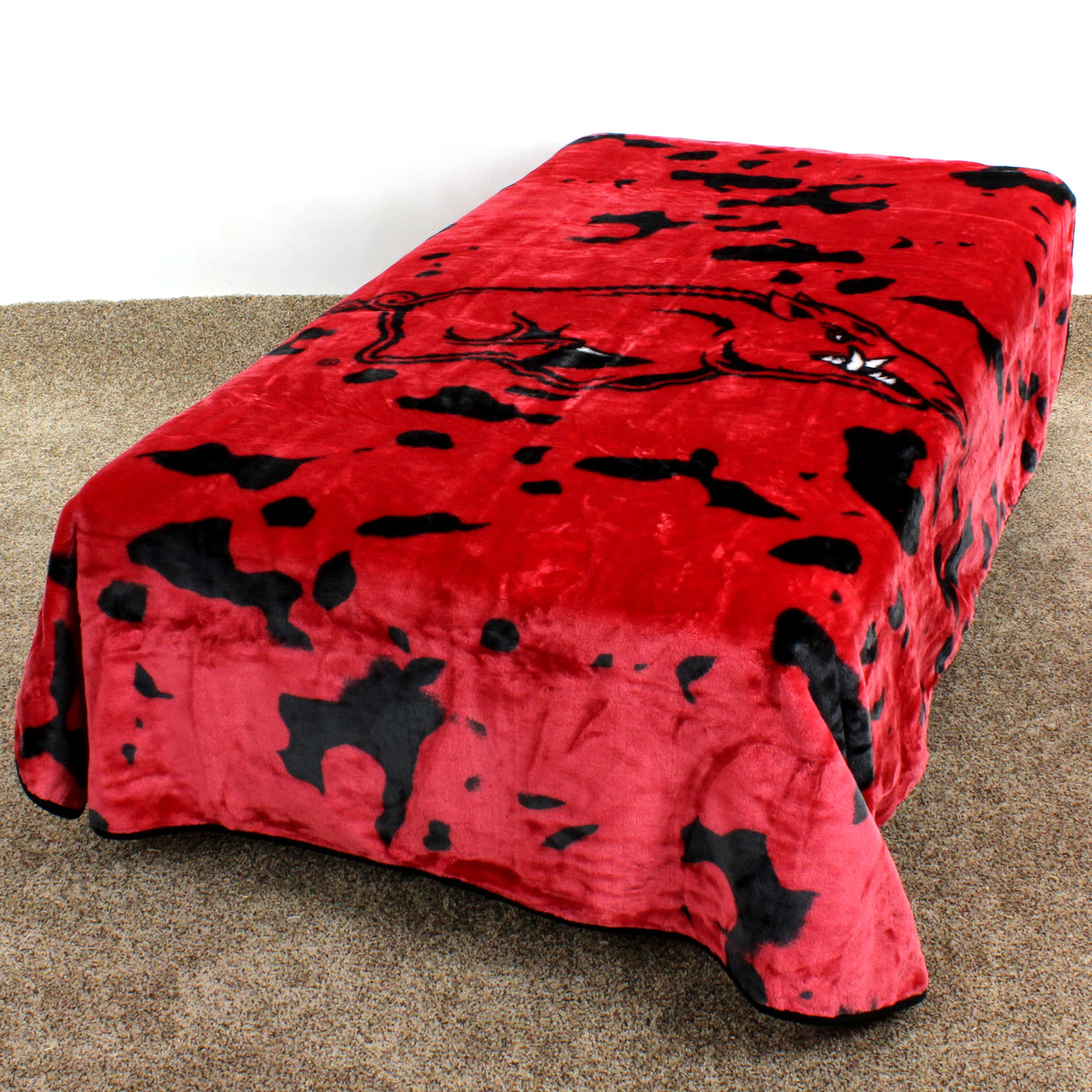 Arkansas Razorbacks Huge Soft Plush Throw Blanket, 86" x 63"