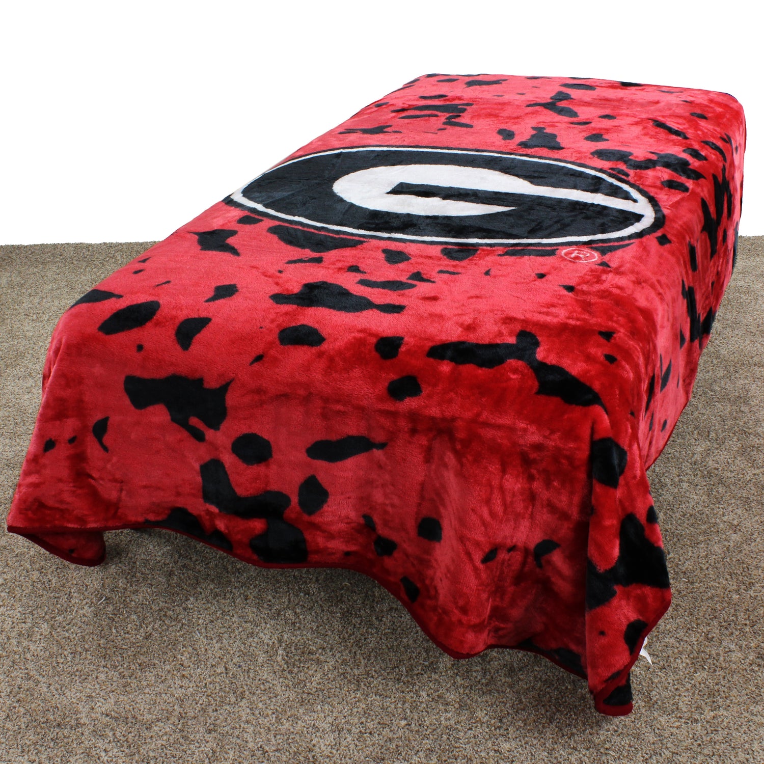 Georgia Bulldogs Plush Throw Blanket, Bedspread, 86" x 63"