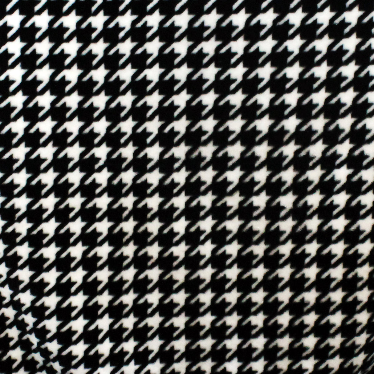 Houndstooth Plush Throw Blanket, Bedspread, 86" x 63"