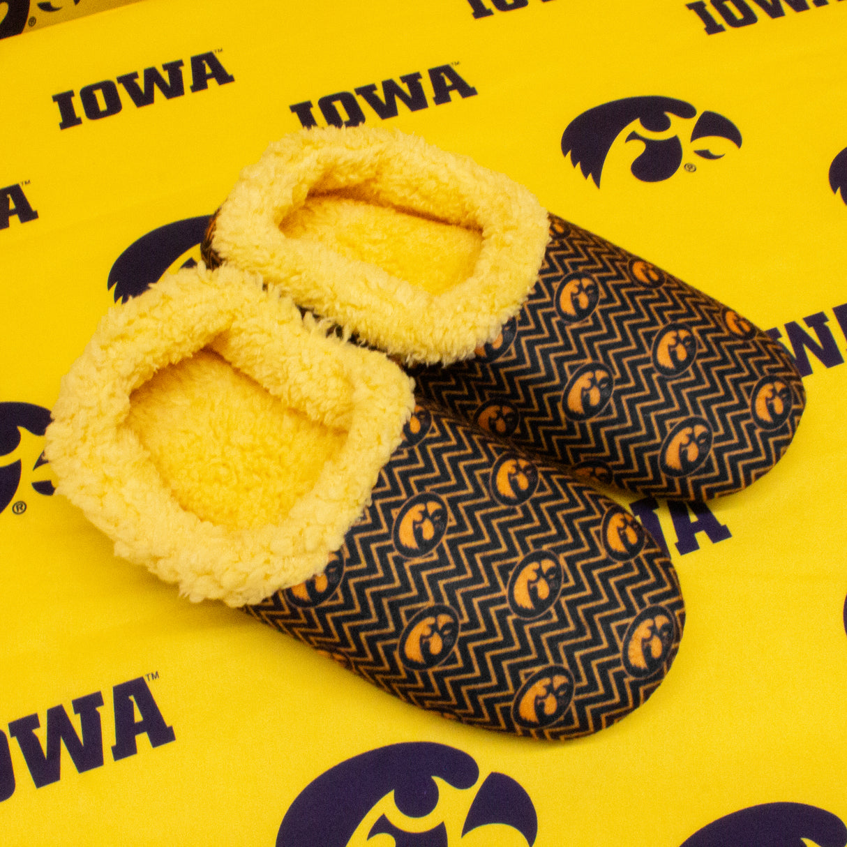 Iowa Hawkeyes Chevron Slip On Slippers