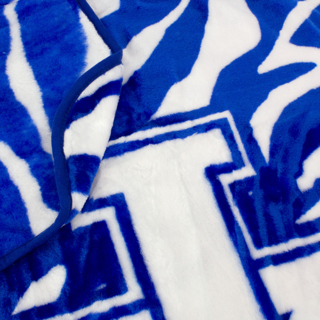 Kentucky Wildcats Raschel Throw Blanket