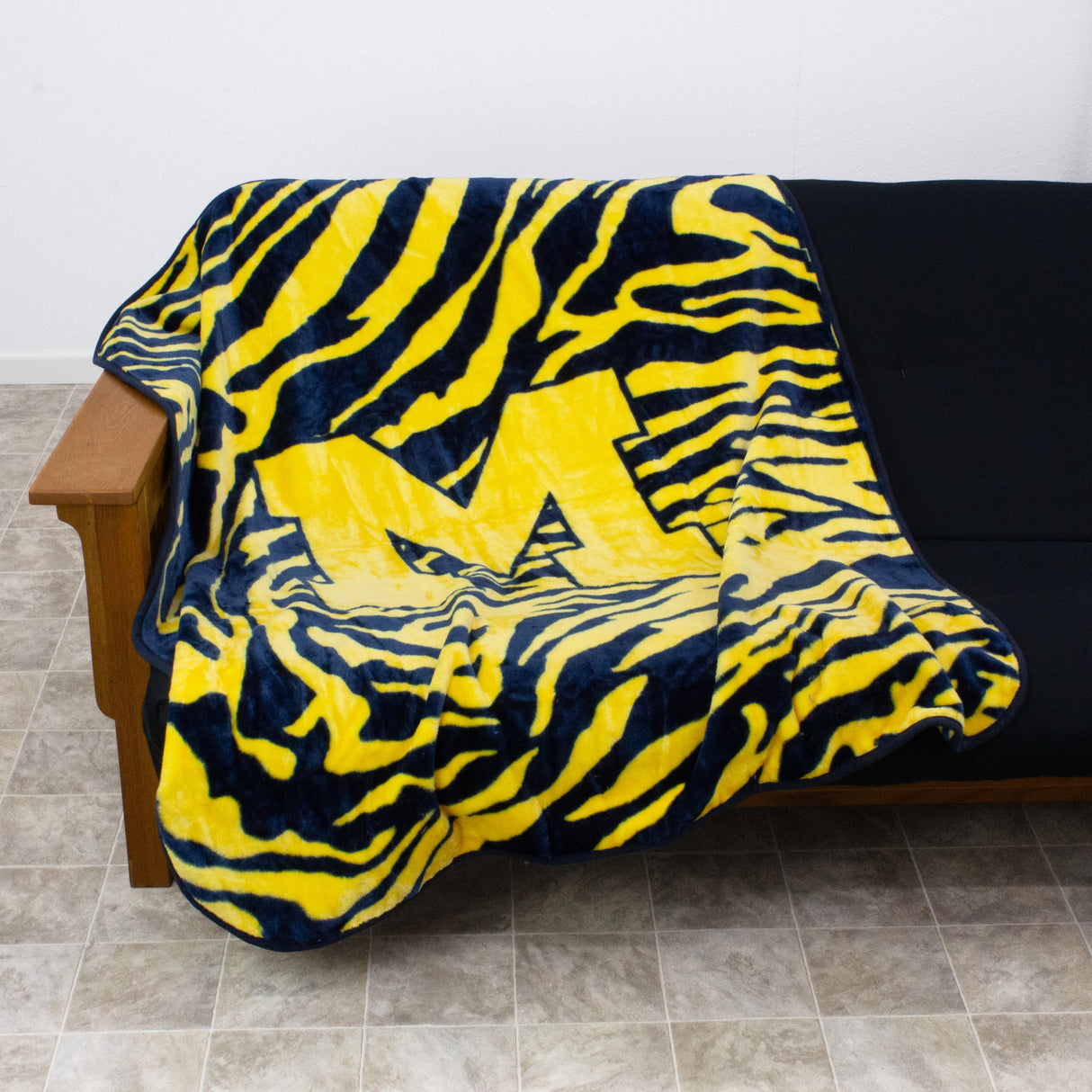Michigan Wolverines Throw Blanket