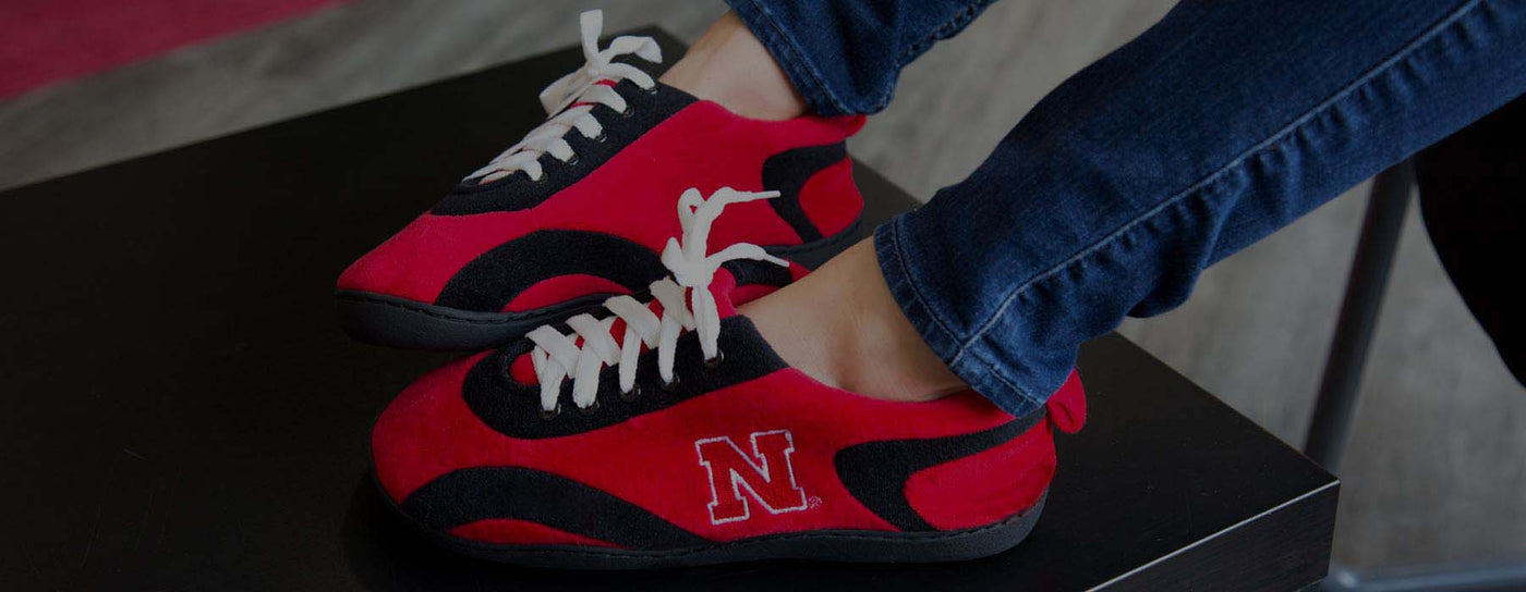 Red and black Nebraska Huskers slippers