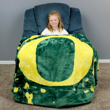Oregon Ducks Huge Soft Plush Throw Blanket, 86" x 63"