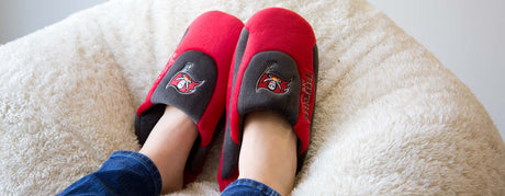 Tampa Bay Buccaneers Low Pro ComfyFeet Indoor House Slippers