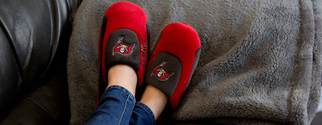 Tampa Bay Buccaneers Low Pro ComfyFeet Indoor House Slippers