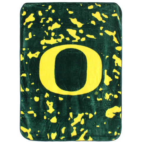 Oregon Ducks Plush Throw Blanket, Bedspread, 86" x 63"